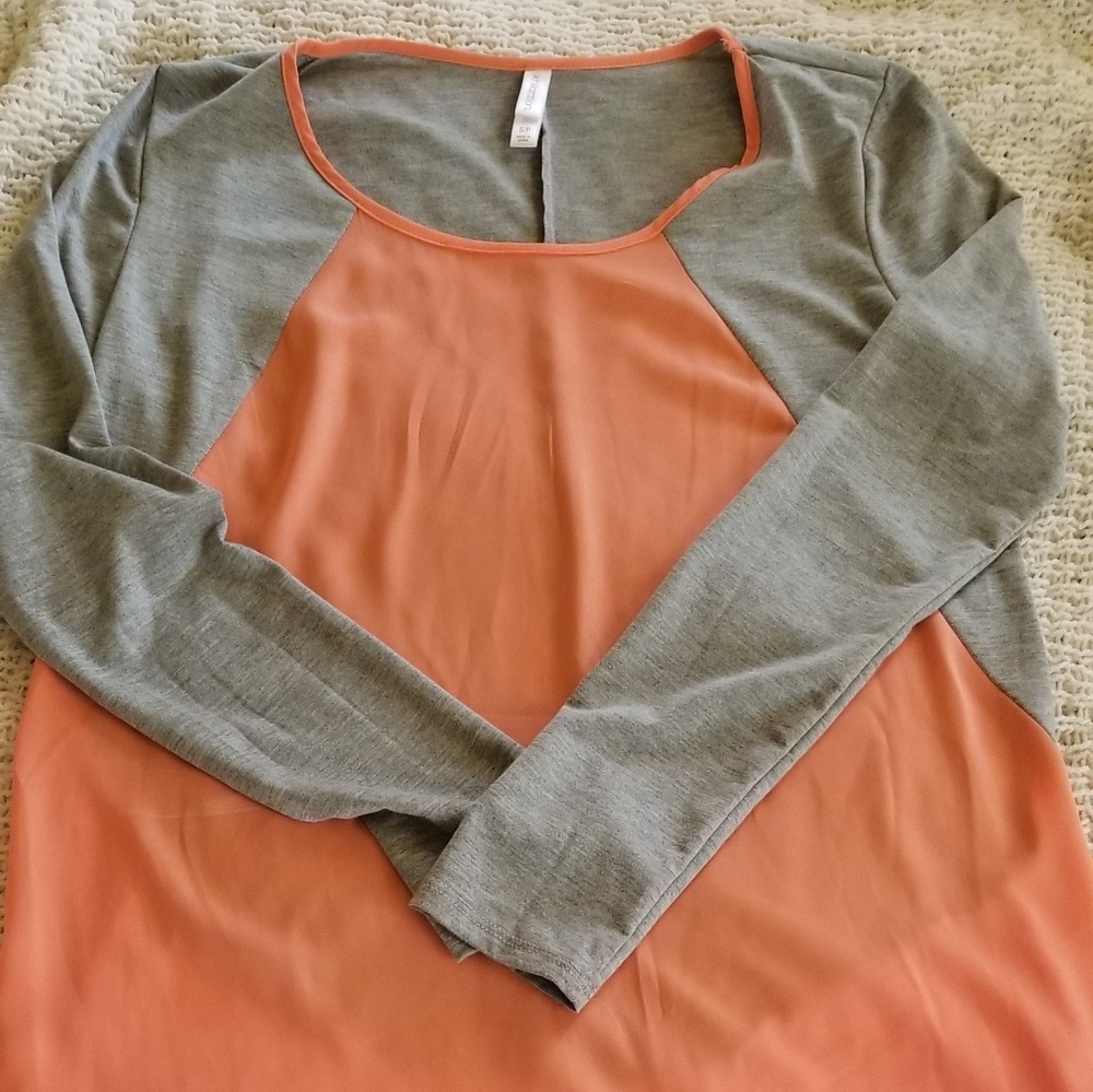 Xhilaration women's Henley hi-low top